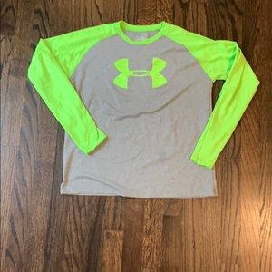 Under armour kids tee!!